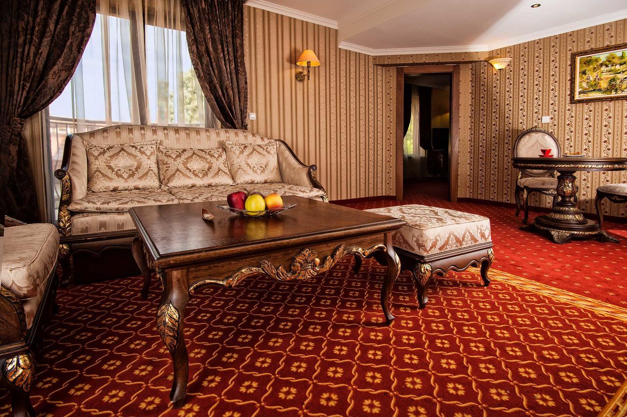 Hotel Chinar Хисаря Экстерьер фото