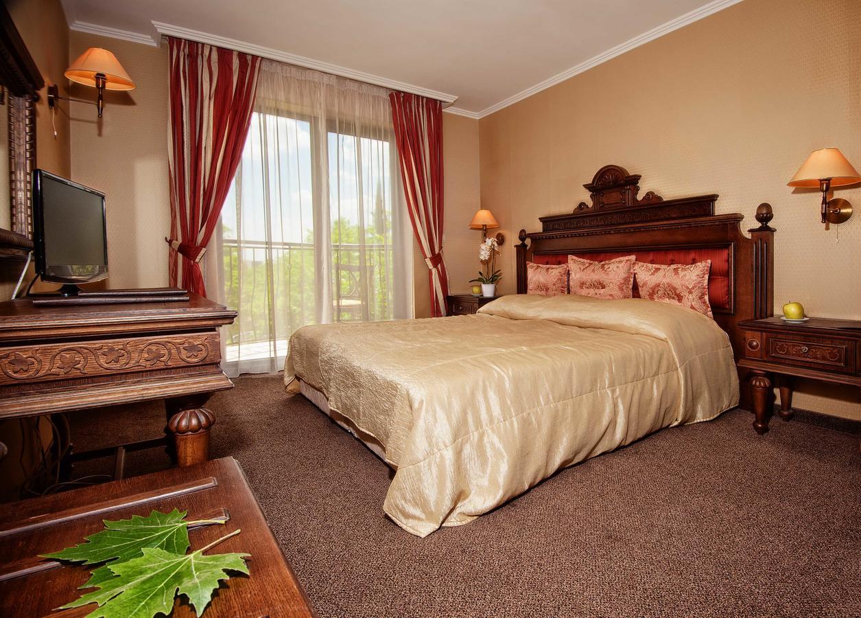 Hotel Chinar Хисаря Экстерьер фото
